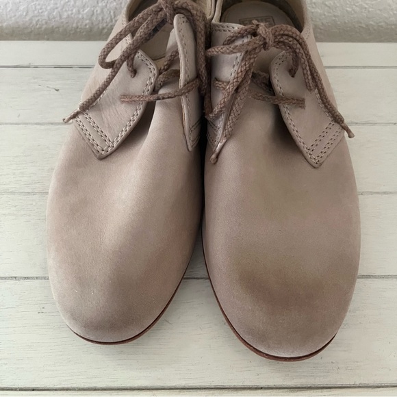 Frye Jillian Oxford Nubuck Leather Beige Shoes Loafers - Picture 9 of 10